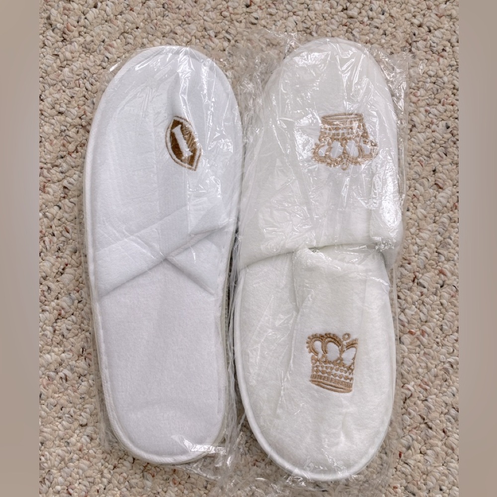 New Luxury Spa Slippers, 2 pairs, White, 12”